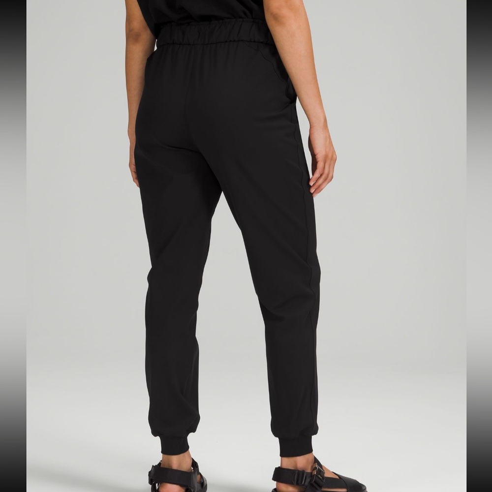 Lululemon, Stretch High-Rise Jogger *Full Length, Size 6
